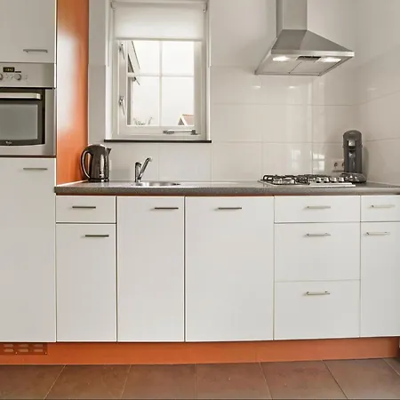 Vakantiehuis In South Holland By The Water Simonshaven