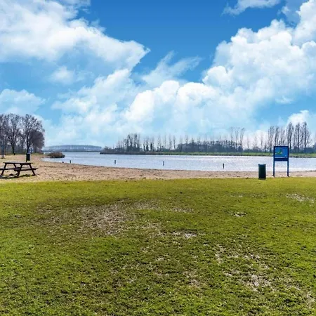 בית נופש In South Holland By The Water *