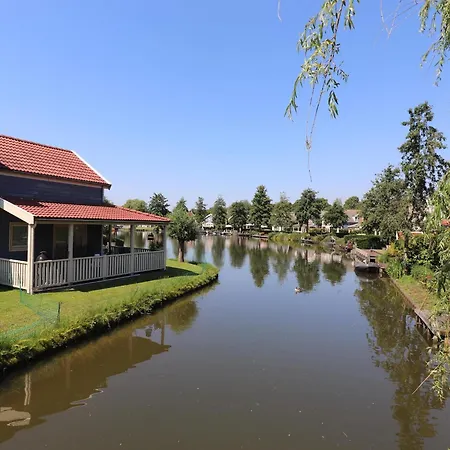 In South Holland By The Water Simonshaven
