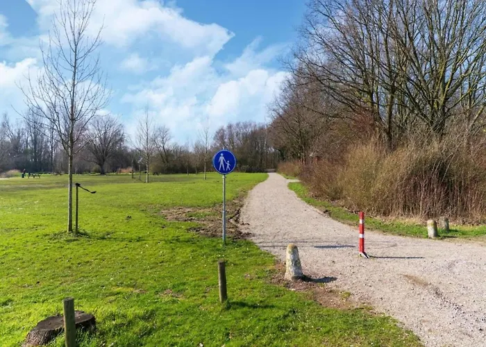 In South Holland By The Water